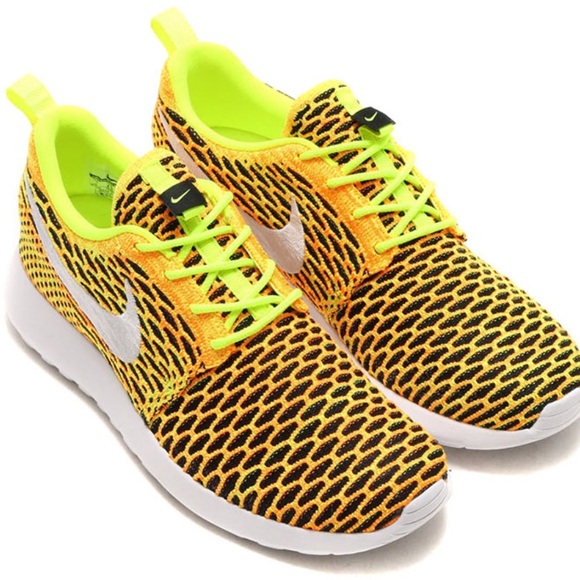 Nike Women's Yellow Sneakers - Picture 3 of 8